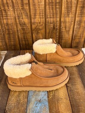 UGG Funkettte Platform Zip Chestnut Shearling Cuff Boots